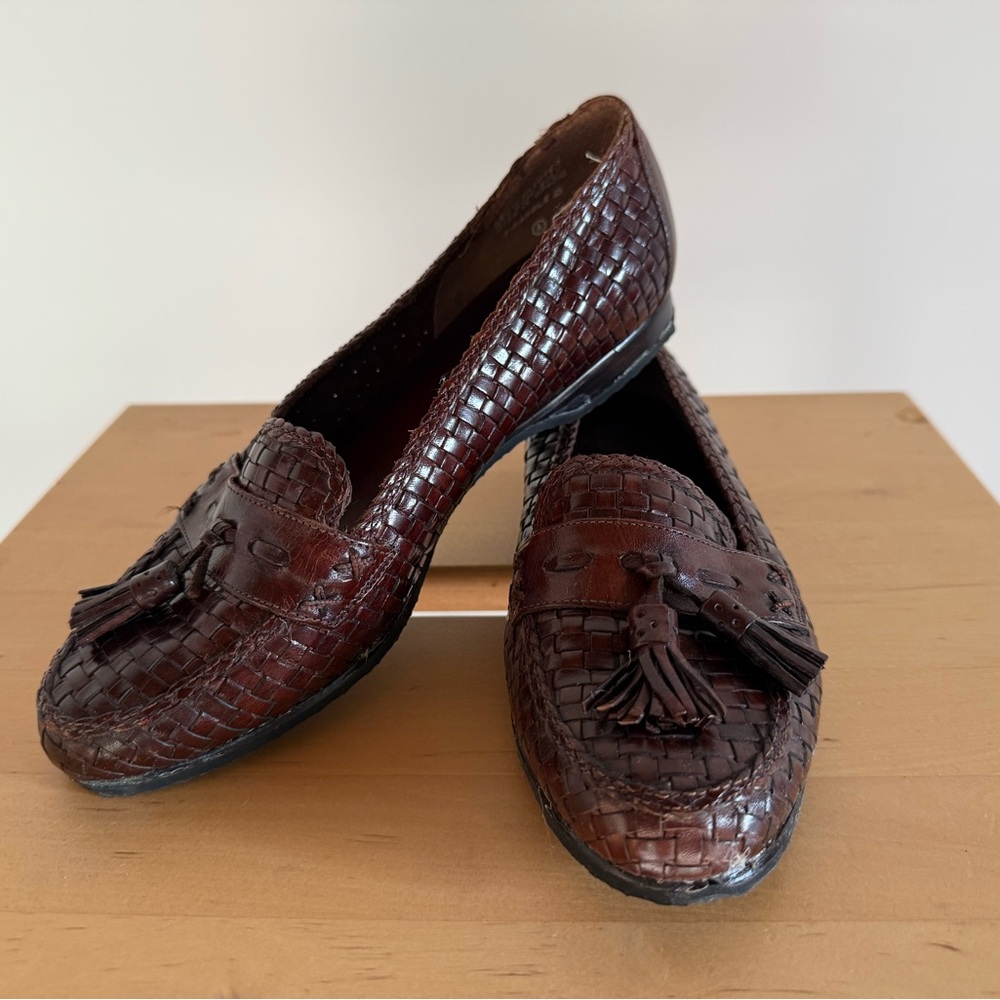 Enzo Angiolini Woven Brown Tassel Loafers